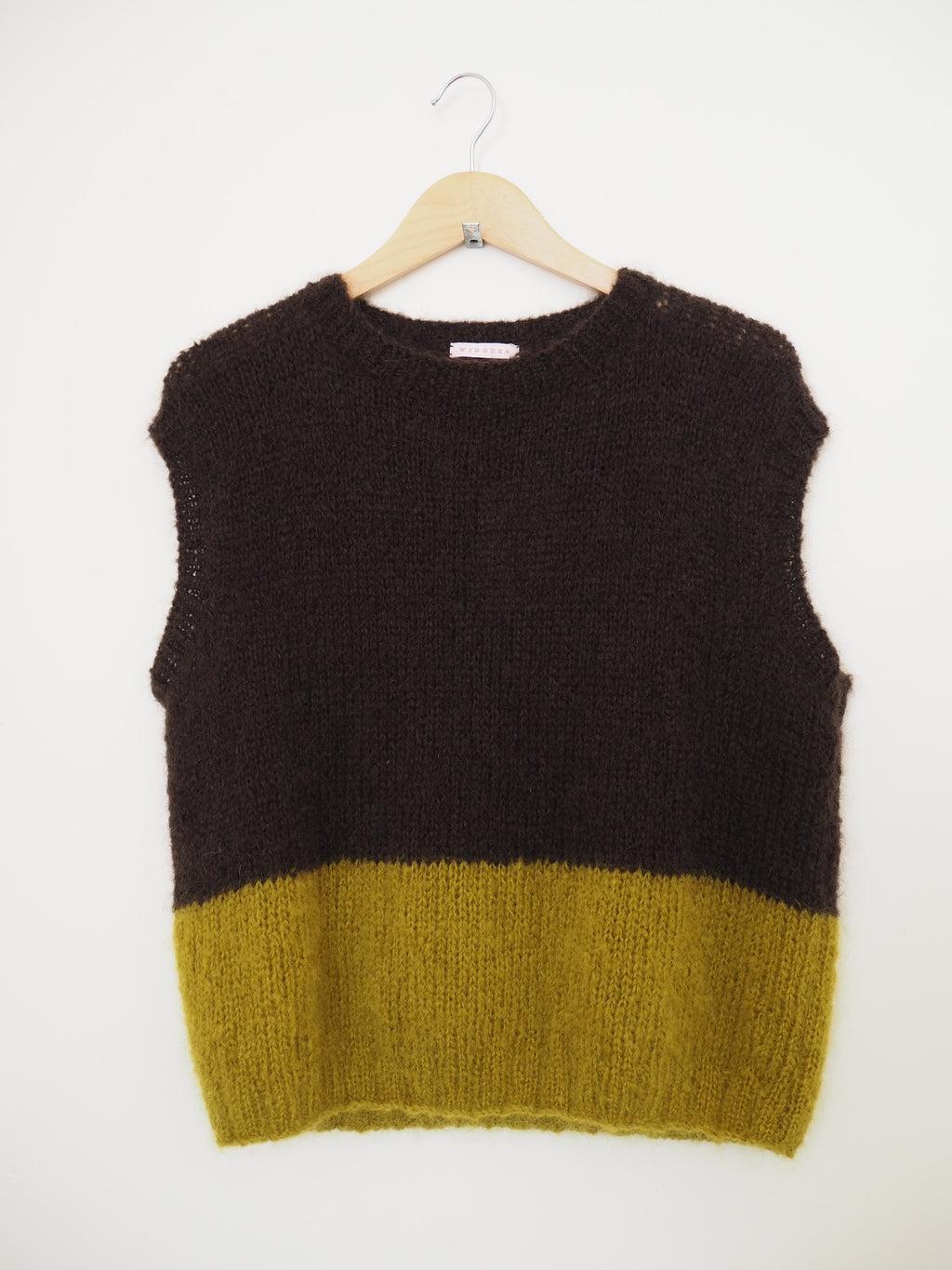 Hand knit vest - Chocolate pistachio