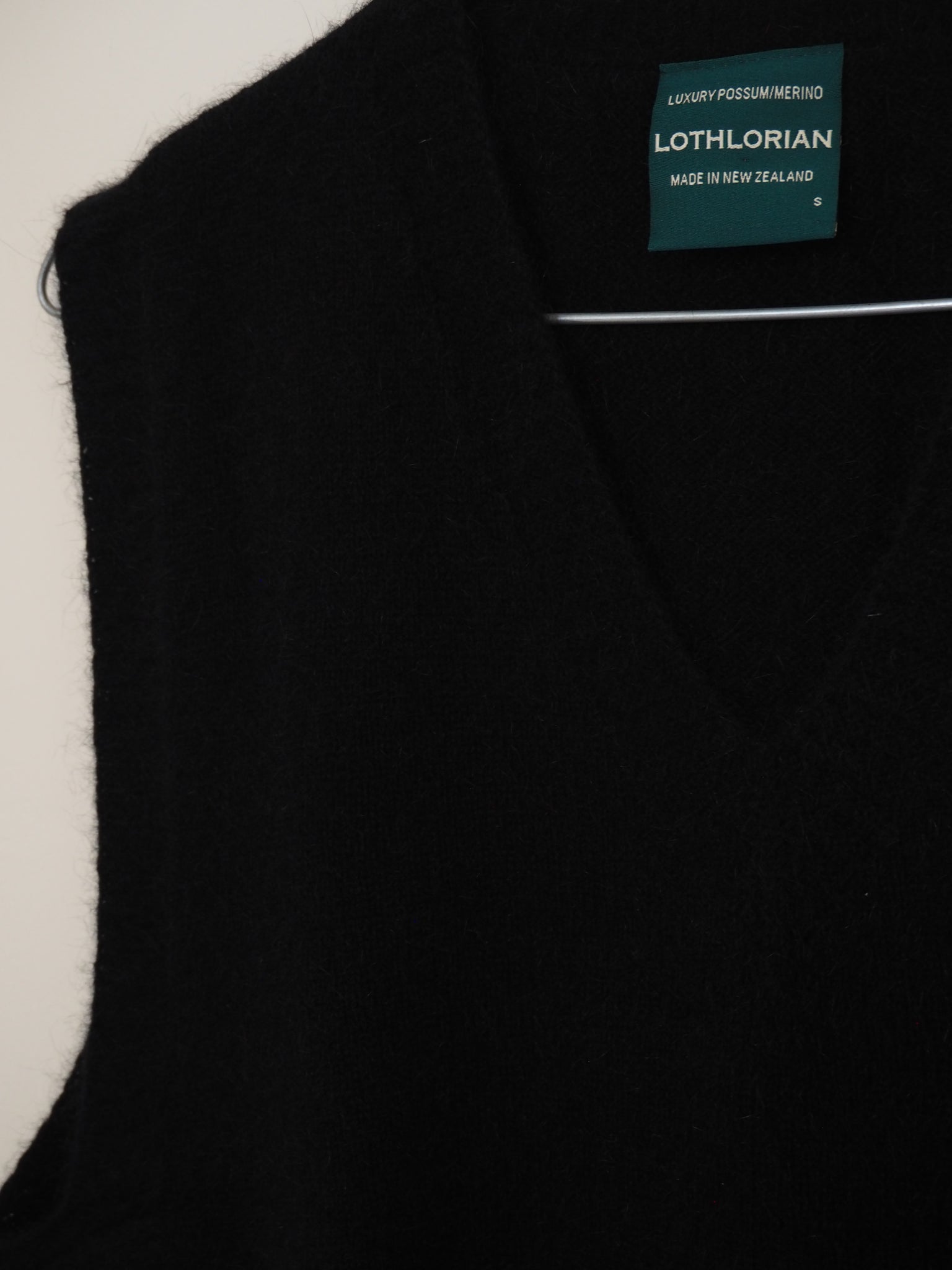 V-neck Vest - Black